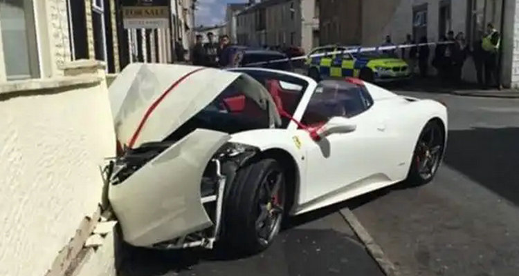 自己把车撞了怎么走保险流程(自己把车撞了怎么定损)