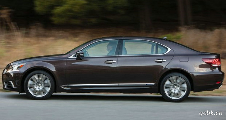 小车年检可以提前几个月年检(小车年检可以提前一个月吗)