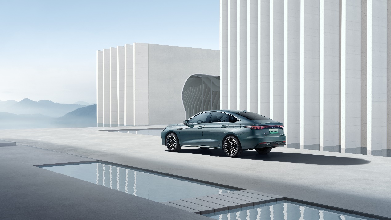 硬刚安全极限！奇瑞风云A8L正式上市，10.99万元起售插图5