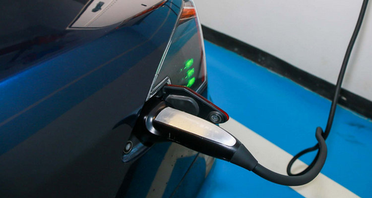 特斯拉第三方充电老是断电什么原因(特斯拉第三方充电桩推荐)