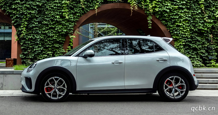 新能源汽车年检几年年检一次(新能源汽车年检时间规定)