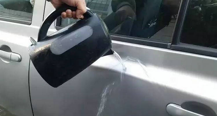 天冷车门打不开怎么办(天冷车门打不开解决方法)