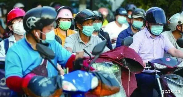 不戴头盔怎么处罚(不戴头盔怎么处理)