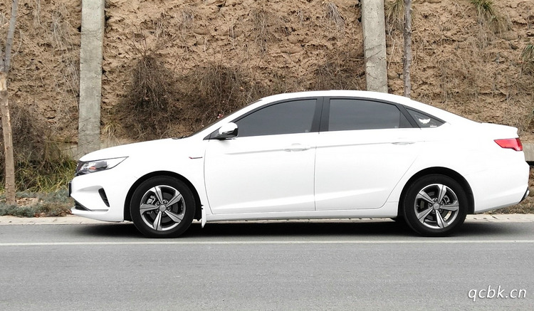 驾驶脱审车辆上路怎么处罚(驾驶脱审车辆上路会受到什么处罚)插图