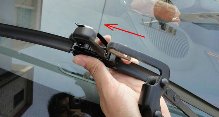 换了新雨刮器有响声怎么回事(换了新雨刮还是响)