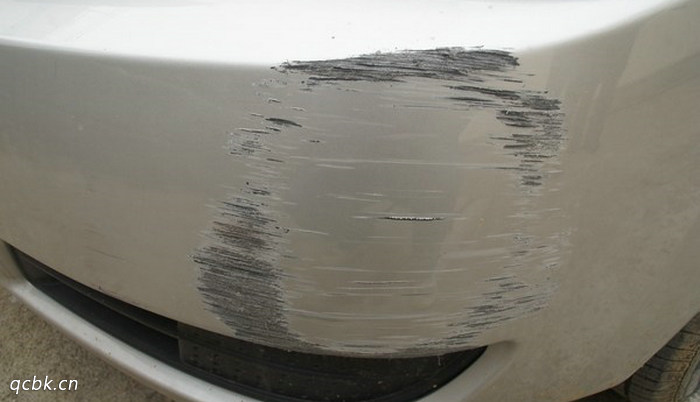 车伤到底漆一定要补吗(车伤到底漆一定要喷漆吗)