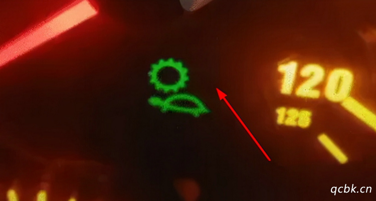 新能源车乌龟灯亮起代表啥子(新能源车乌龟灯亮正常行驶)插图