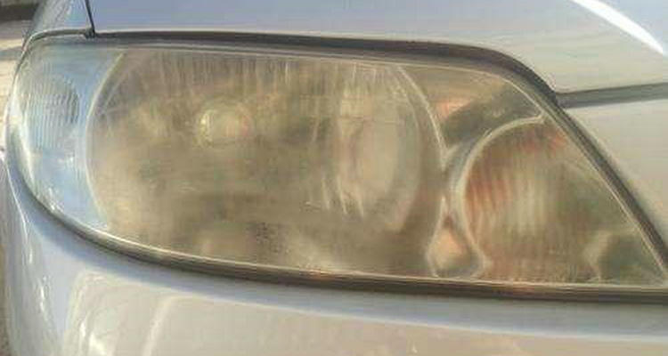 汽车大灯罩发黄氧化怎么办(汽车大灯罩发黄修复工)插图