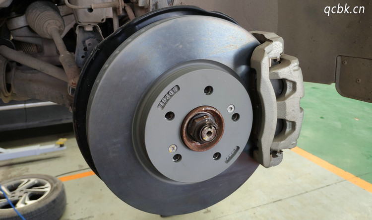 汽车刹车盘多少钱(汽车刹车盘多少钱一副)