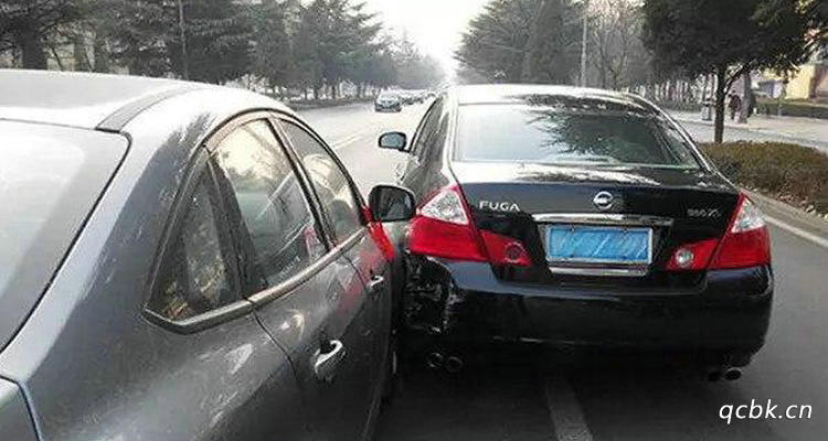 车刮蹭了报保险流程(车刮蹭了报保险要现场处理吗)