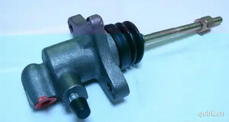 离合器分泵漏气怎么修(离合器分泵漏气还能开吗)插图 离合器分泵漏气怎么修(离合器分泵漏气还能开吗)插图