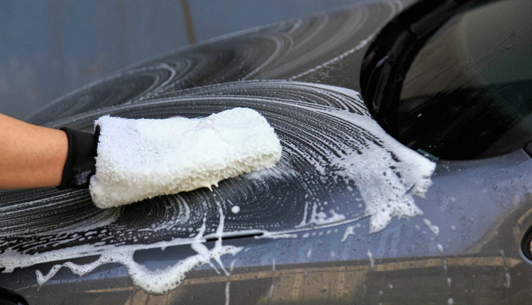 给汽车镀晶或贴车衣有什么好处(给车辆镀晶的目的是什么?)