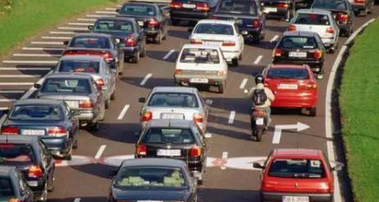 不审车上路怎么处罚(不审车上路怎么办)