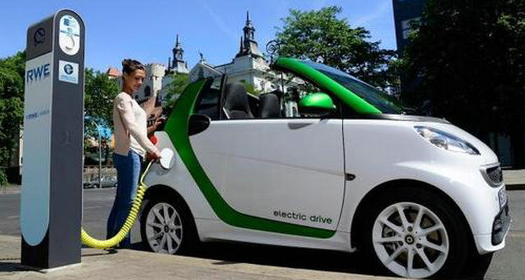 公共充电桩插头通用吗(公共充电桩插头紧了一般几天恢复)