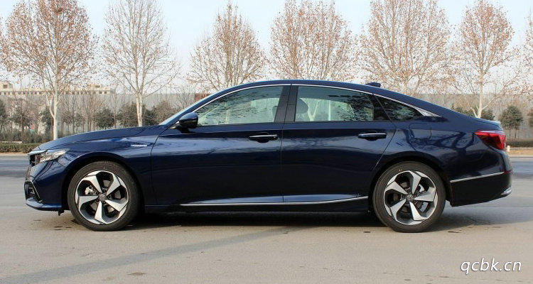 混动汽车可以不充电只加油开吗(混动汽车可以不换电池吗)