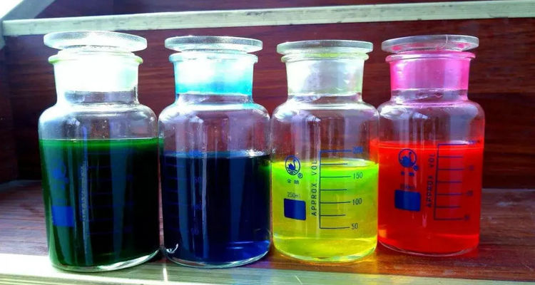 防冻液蓝色和绿色可以混加吗(防冻液蓝色和绿色有什么区别)插图 防冻液蓝色和绿色可以混加吗(防冻液蓝色和绿色有什么区别)插图