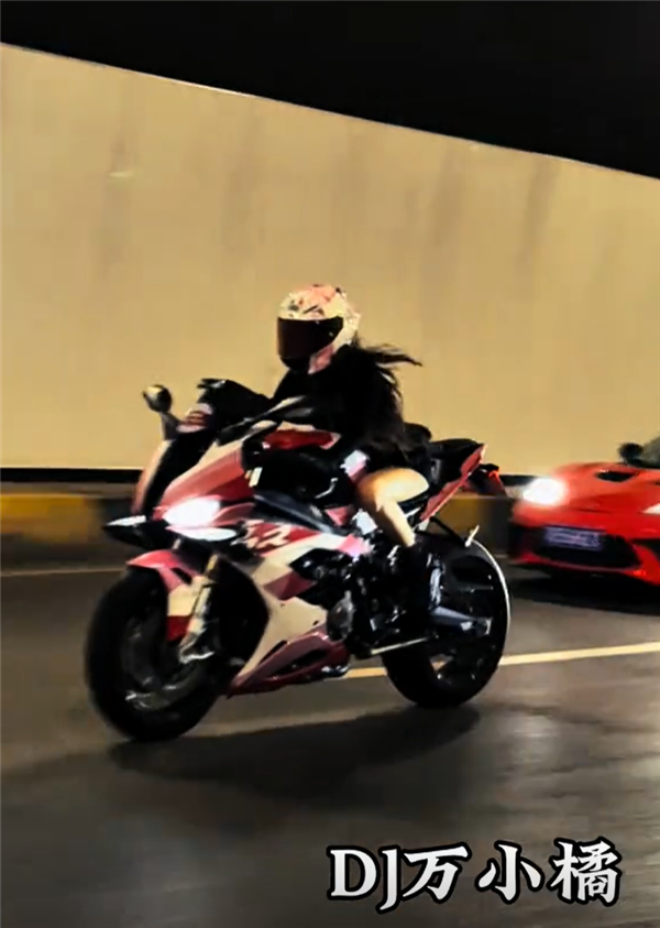 19岁机车女网红因车祸去世引热议 为何事故频频上演:专家怒批平台等插图 19岁机车网红女骑手车祸去世:还有一周过20岁生日