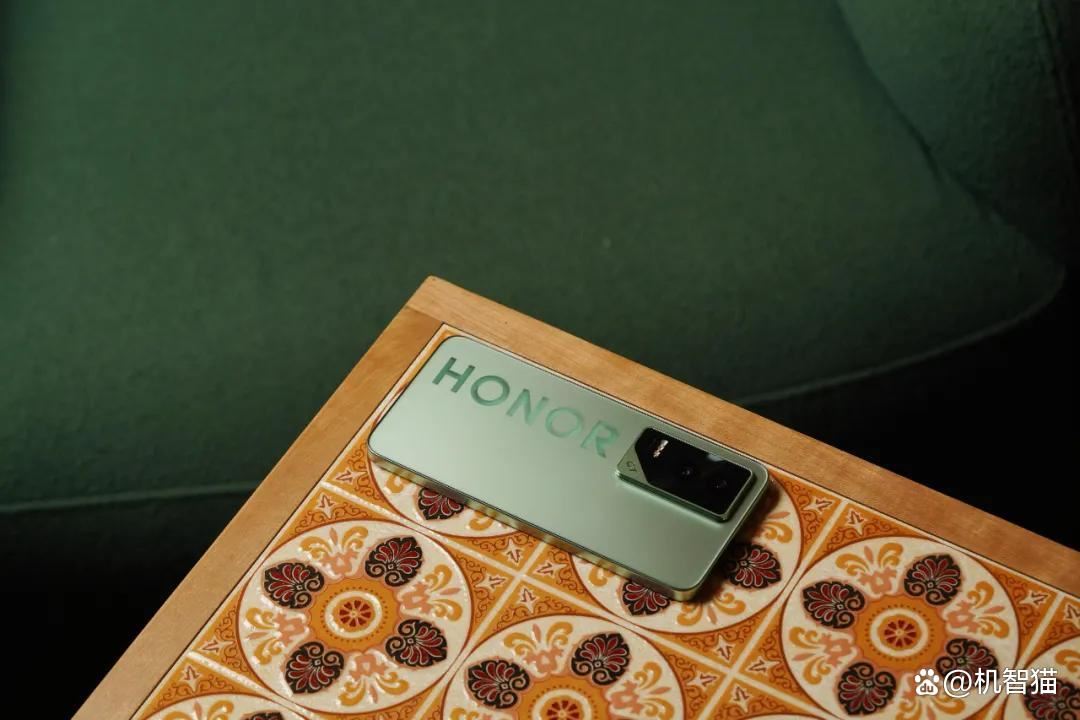 哪个是你的梦中情机? 2024年上百款机型测评中推荐这10款年度手机插图2