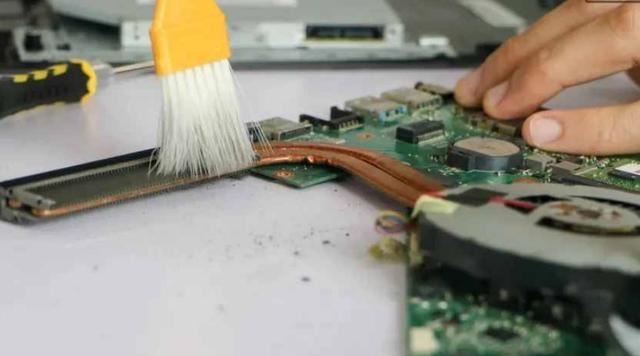 电脑多久清理一次灰尘合? 合理清理电脑上灰尘的科普文插图1 电脑多久清理一次灰尘合? 合理清理电脑上灰尘的科普文插图1