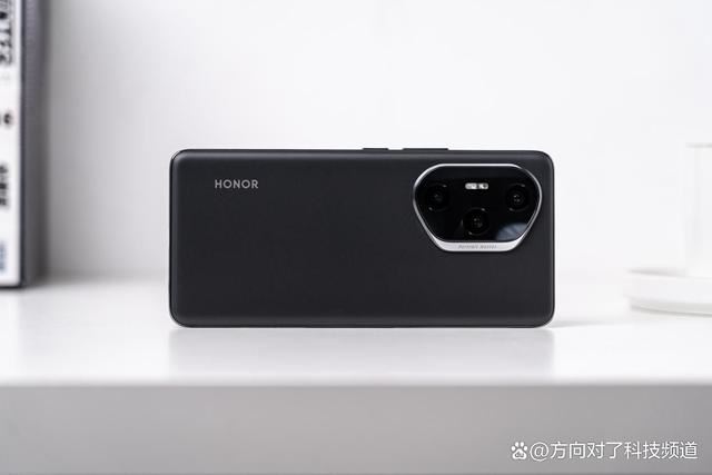 AI旅拍好帮手! 荣耀300 Pro手机深度测评插图1 AI旅拍好帮手! 荣耀300 Pro手机深度测评插图1