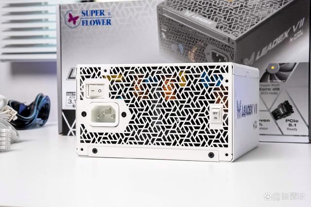 1799元体验顶级供电! 振华LEADEX VII P1200W白金电源开箱插图9 1799元体验顶级供电! 振华LEADEX VII P1200W白金电源开箱插图9