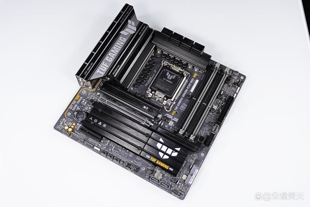 酷睿Ultra 200S新座驾！华硕B860重炮手WIFI主板测评插图3