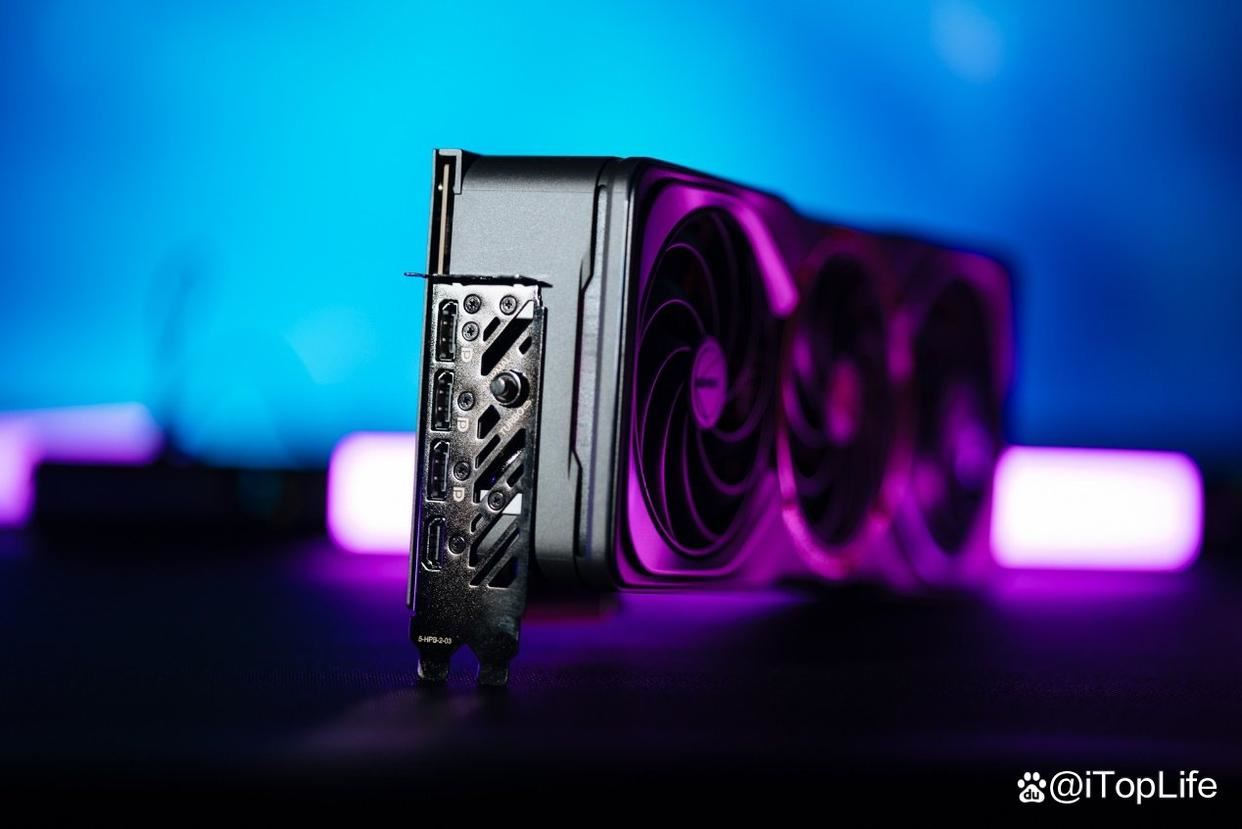 七彩虹首张RTX 50系显卡! iGame GeForce RTX 5090 D Advanced 32GB开箱插图16 七彩虹首张RTX 50系显卡! iGame GeForce RTX 5090 D Advanced 32GB开箱插图16