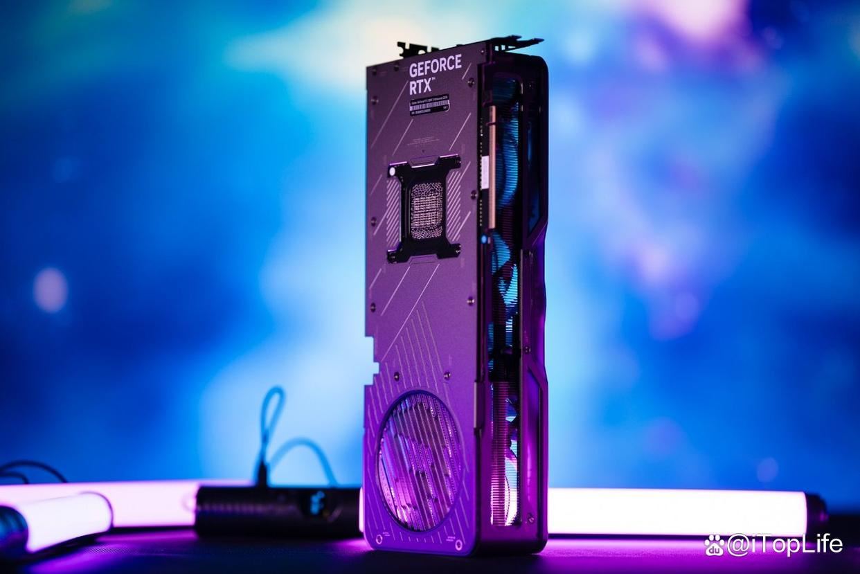 七彩虹首张RTX 50系显卡! iGame GeForce RTX 5090 D Advanced 32GB开箱插图20 七彩虹首张RTX 50系显卡! iGame GeForce RTX 5090 D Advanced 32GB开箱插图20