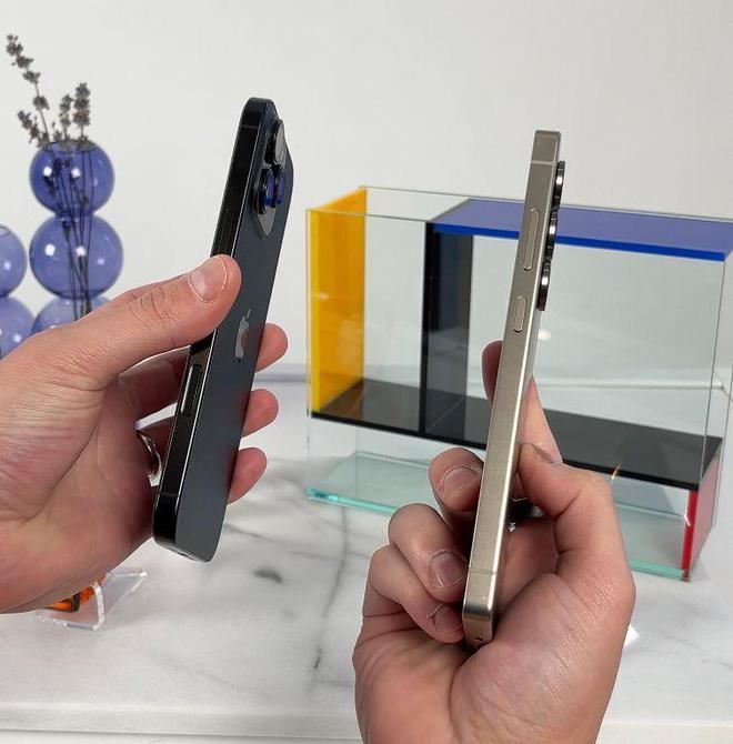 刚发布的三星 S25 Ultra和苹果 iPhone 16 Pro Max对比测评插图2