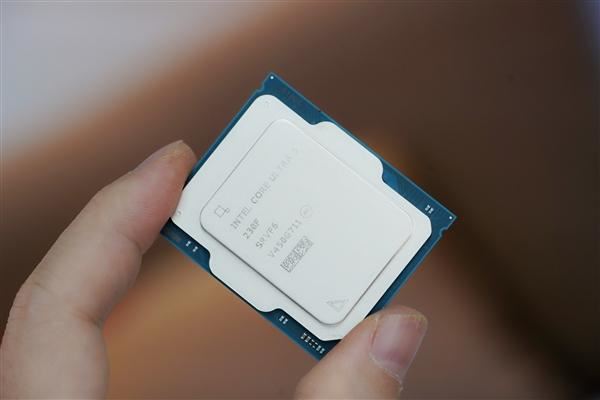 特供版又来了! 酷睿Ultra 5 230F小黑盒处理器图赏插图9