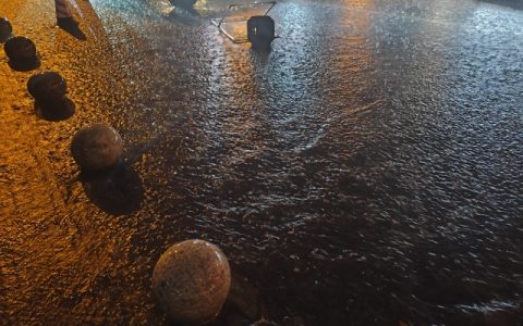 强冷空气来袭气温骤降12℃  南北多地迎大范围降雪