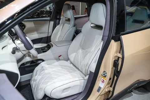 增程版可选！新款阿维塔11将于12月2日上市，29.99万起多项权益！