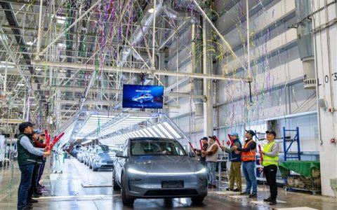 特斯拉：焕新Model Y已在上海工厂量产下线