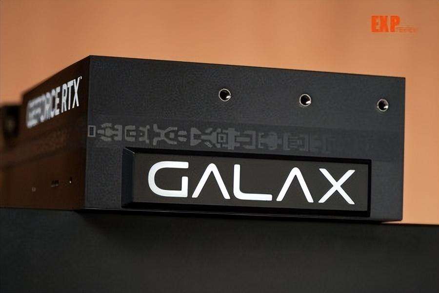 黑金设计搭配 DLSS 4! 影驰GeForce RTX 5080魔刃显卡评测插图14