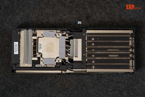 黑金设计搭配 DLSS 4! 影驰GeForce RTX 5080魔刃显卡评测插图27