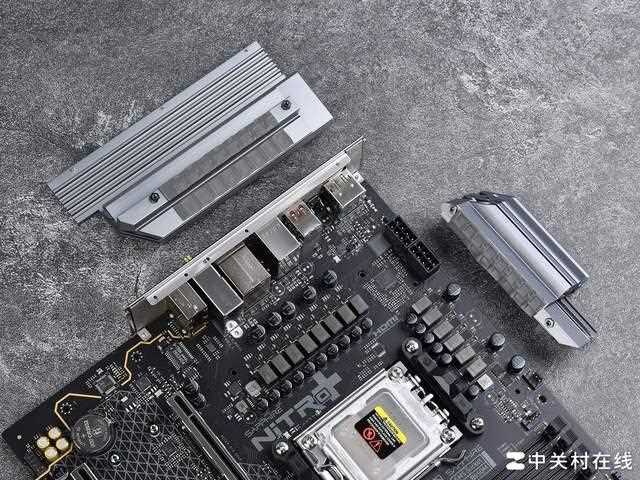 新时代3A平台大成! 蓝宝石NiTRO+ 氮动 B850M WIFI主板评测插图8