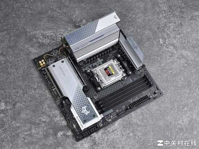 新时代3A平台大成! 蓝宝石NiTRO+ 氮动 B850M WIFI主板评测插图62