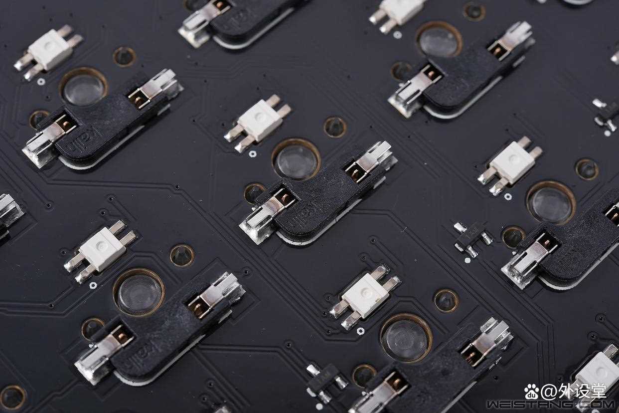 复古与科技的碰撞! 八位堂 Retro 87X 三模无线机械键盘详细评测插图54