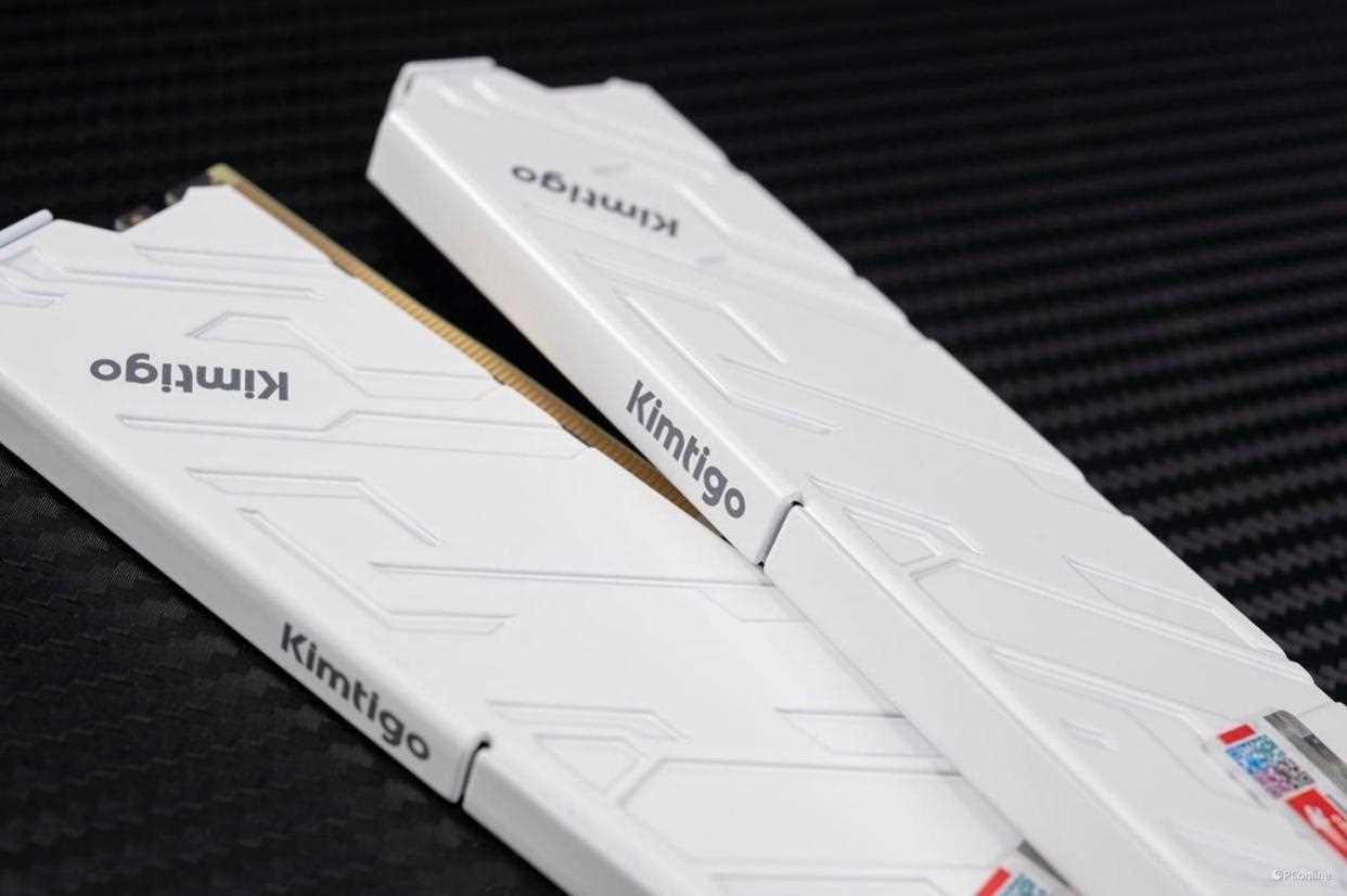 硬件玩家心中的白月光! 金泰克白月光DDR5内存条测评插图7 硬件玩家心中的白月光! 金泰克白月光DDR5内存条测评插图7