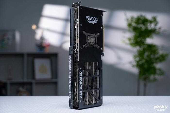 双槽设计 炸裂性能! 映众RTX 5070 Ti曜夜X3 16GB显卡全面评测插图5 双槽设计 炸裂性能! 映众RTX 5070 Ti曜夜X3 16GB显卡全面评测插图5