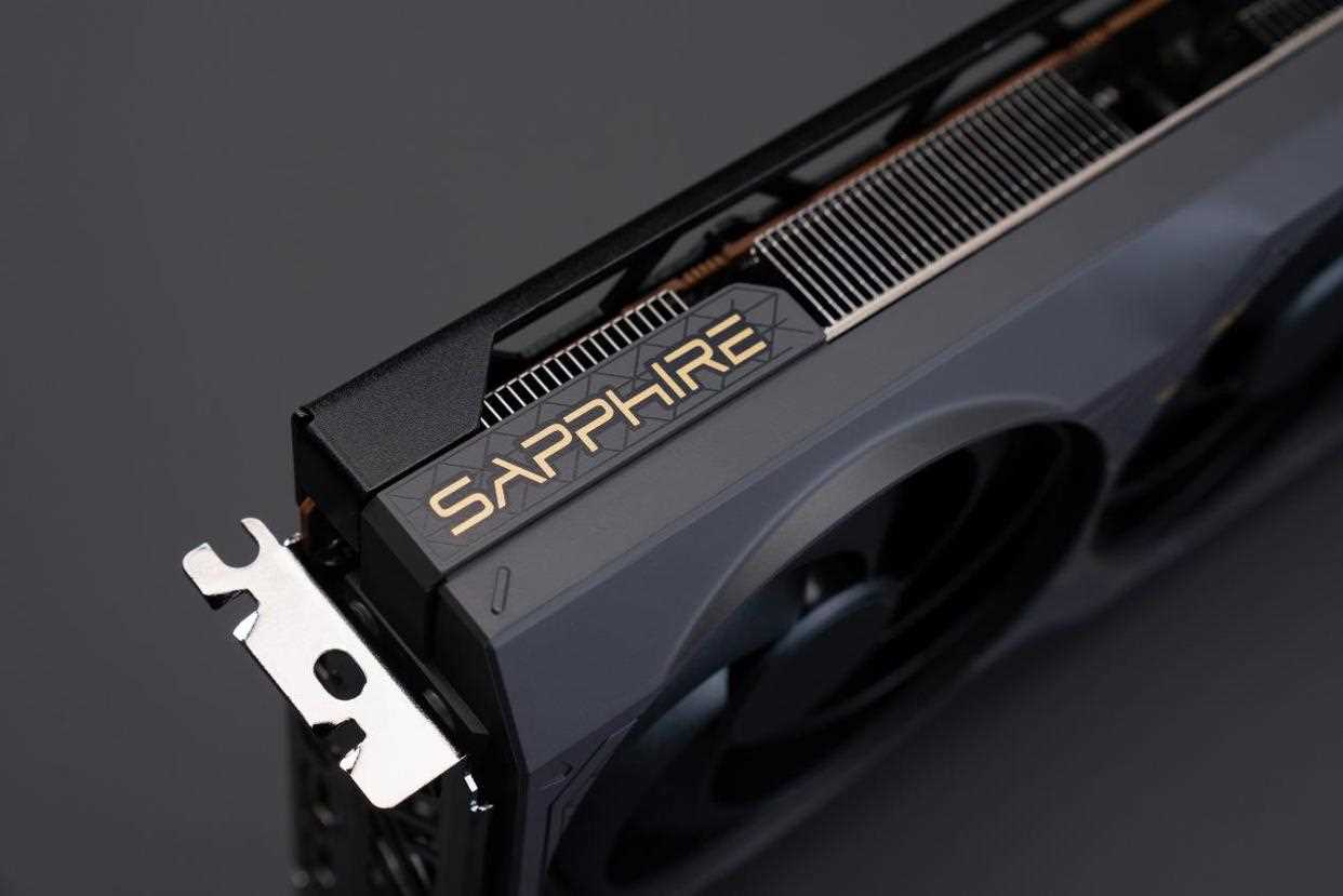 蓝宝石Radeon RX 7650 GRE黑钻版首发测评:1080P全高畅玩3A大作插图7 蓝宝石Radeon RX 7650 GRE黑钻版首发测评:1080P全高畅玩3A大作插图7