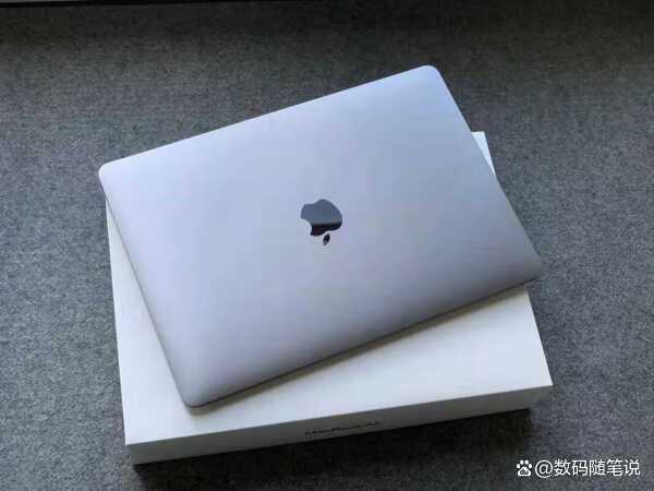 2025年7款高性价比机型让你震撼体验:6000元轻薄本推荐插图1 2025年7款高性价比机型让你震撼体验:6000元轻薄本推荐插图1