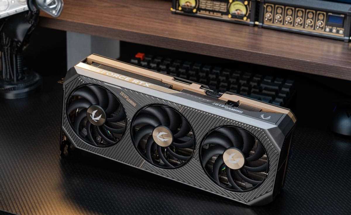 DLSS 4塑游戏体验新赛道! 索泰RTX 5090 D 32GB SOLID OC显卡测评