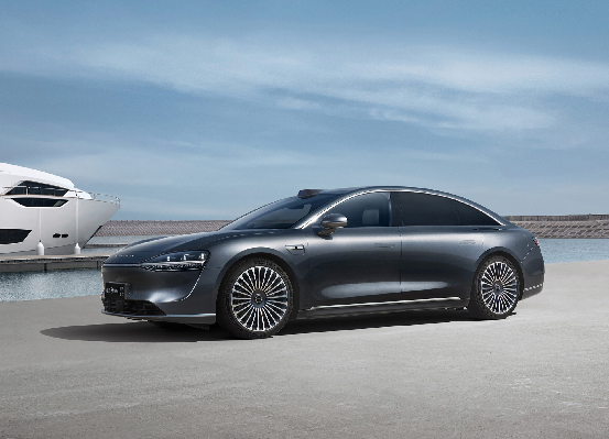 老牌豪华车缺少“灵魂”？享界S9引领智能豪华轿车风潮？