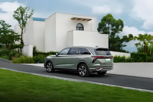 奇瑞星途揽月C-DM与魏牌蓝山:自主高端混动SUV的蛇年第一战插图6 奇瑞星途揽月C-DM与魏牌蓝山:自主高端混动SUV的蛇年第一战