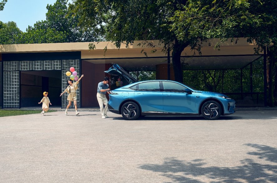 15.19万元起,深蓝L07携三大天花板最强战力跃级上新!插图1 15.19万元起,深蓝L07携三大天花板最强战力跃级上新!