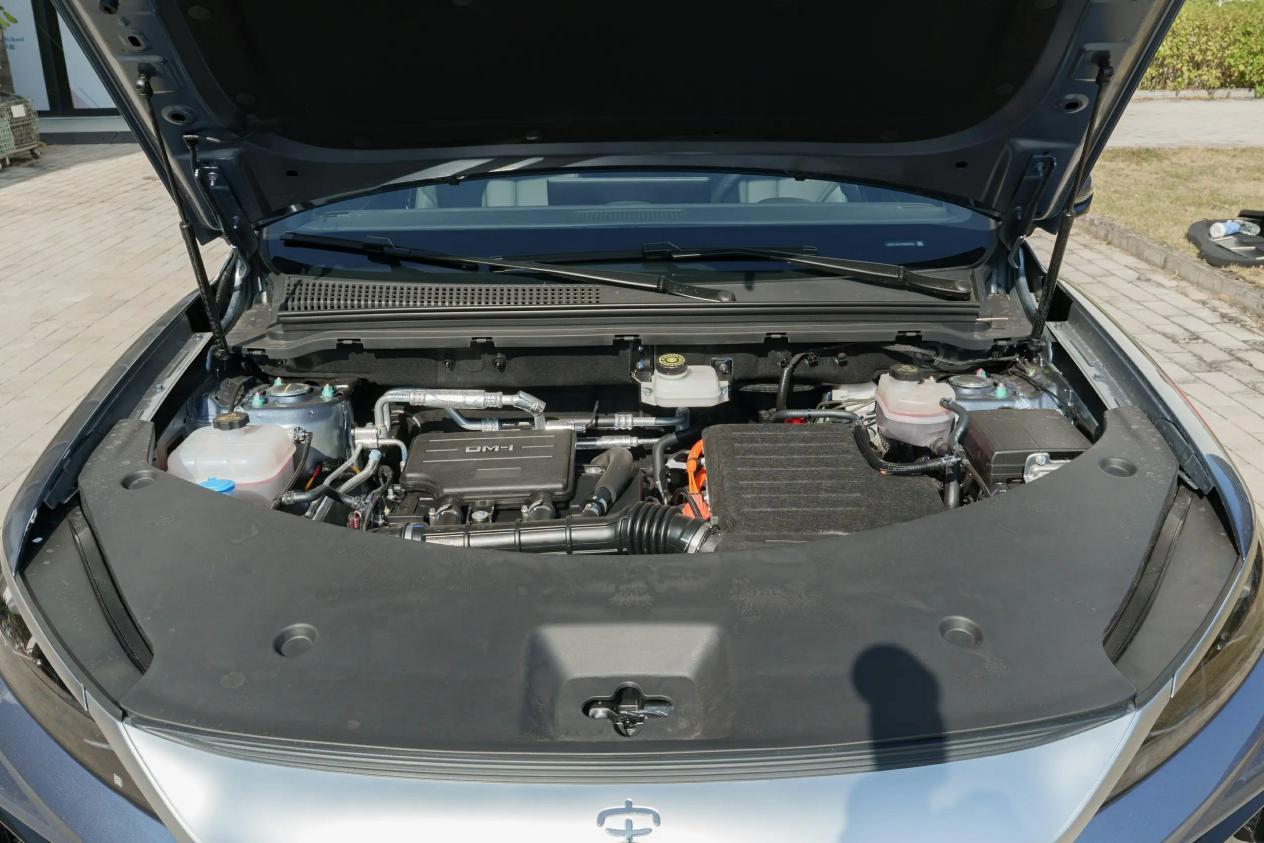 增程VS插混，深蓝S05对上宋Pro DMi，15万预算，选谁更值？插图6