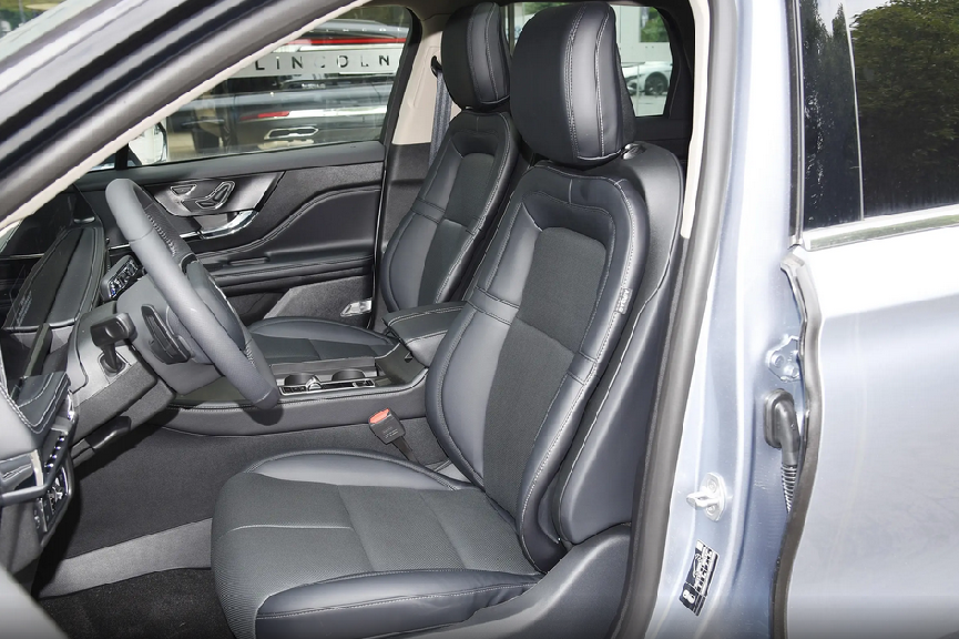 23.58万元起，这款美系SUV造型大气颜值高，续航可达1240km插图3