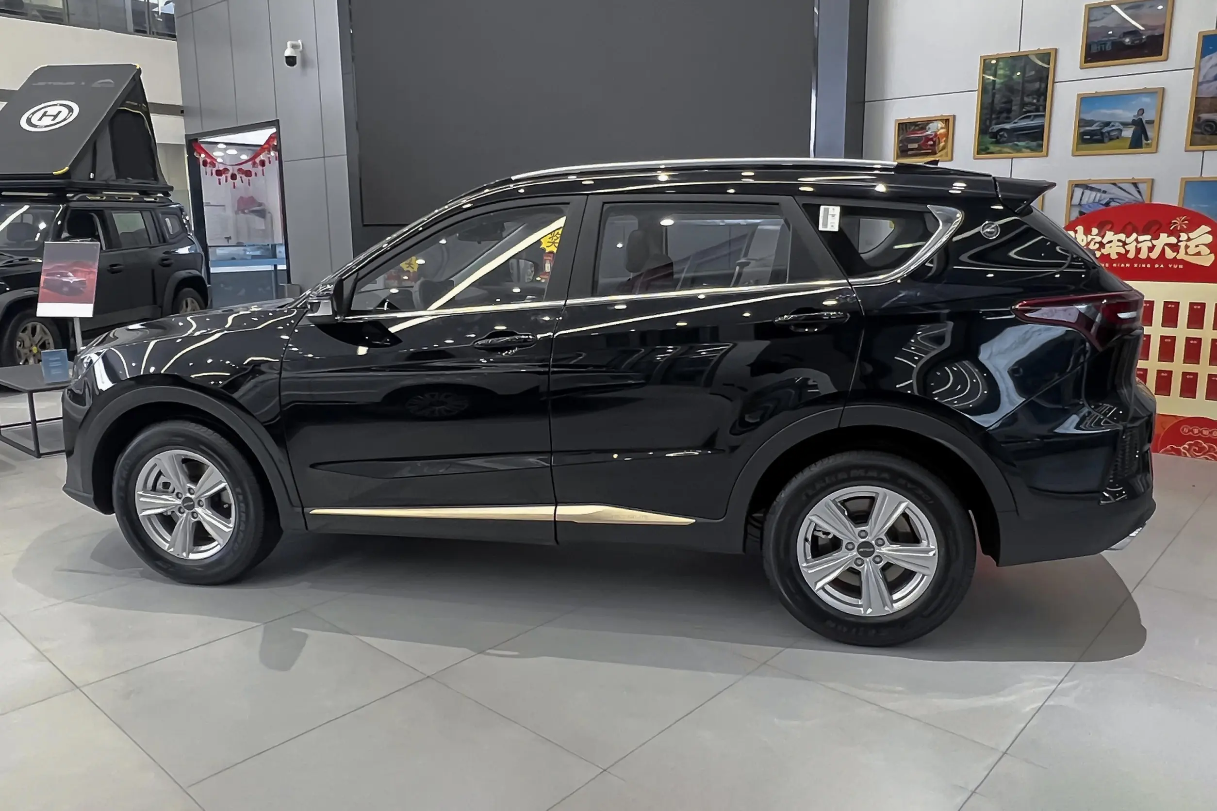 售价降至10.69万起，对标哈弗H6，捷途X70超越版入手门槛更低了插图3