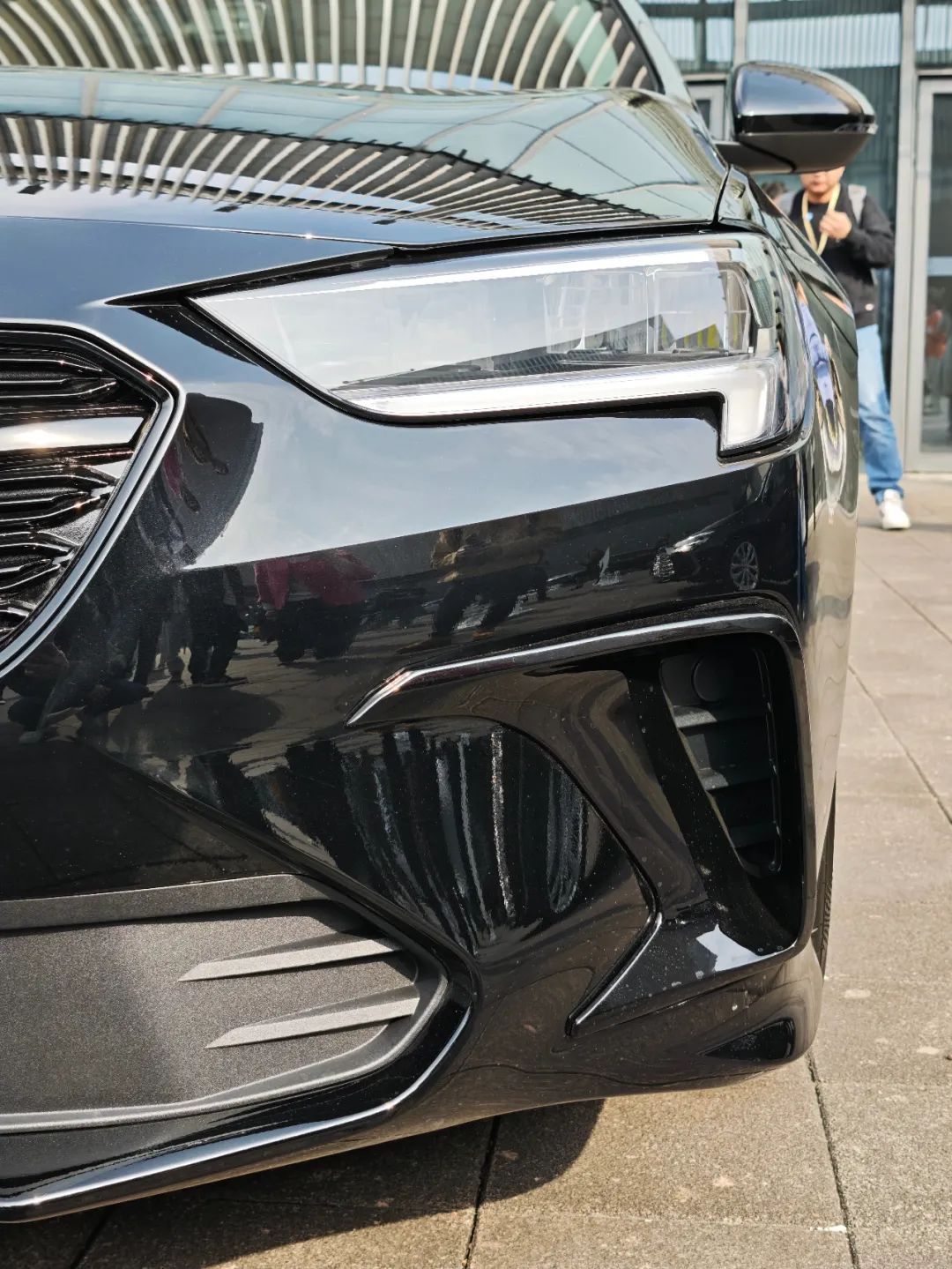 前脸听劝!细看官方版君威GS改装套件插图5 前脸听劝!细看官方版君威GS改装套件插图5